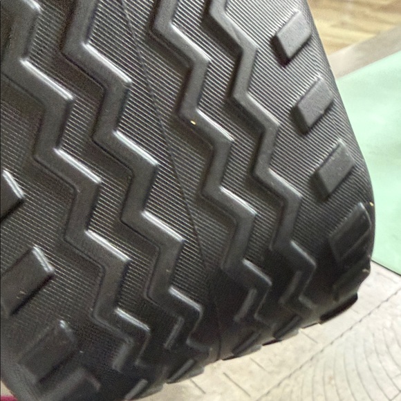 Stylish Black Tote Bag - Picture 7 of 9